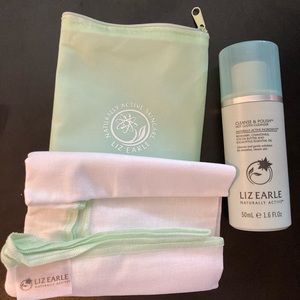 Liz Earle Clean & Polish Hot Cloth Cleanser w. Bag. 1.6 oz